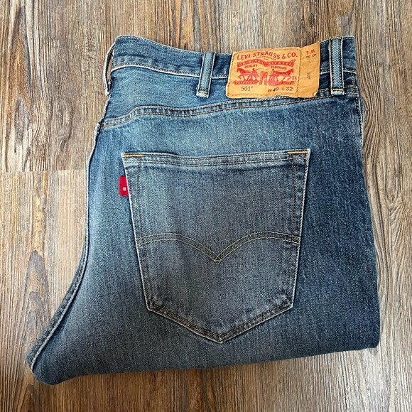 Levi's 501 Jeans - Men Size 40x32 - Button Fly -Regular Fit, Straight Leg - Picture 1 of 5